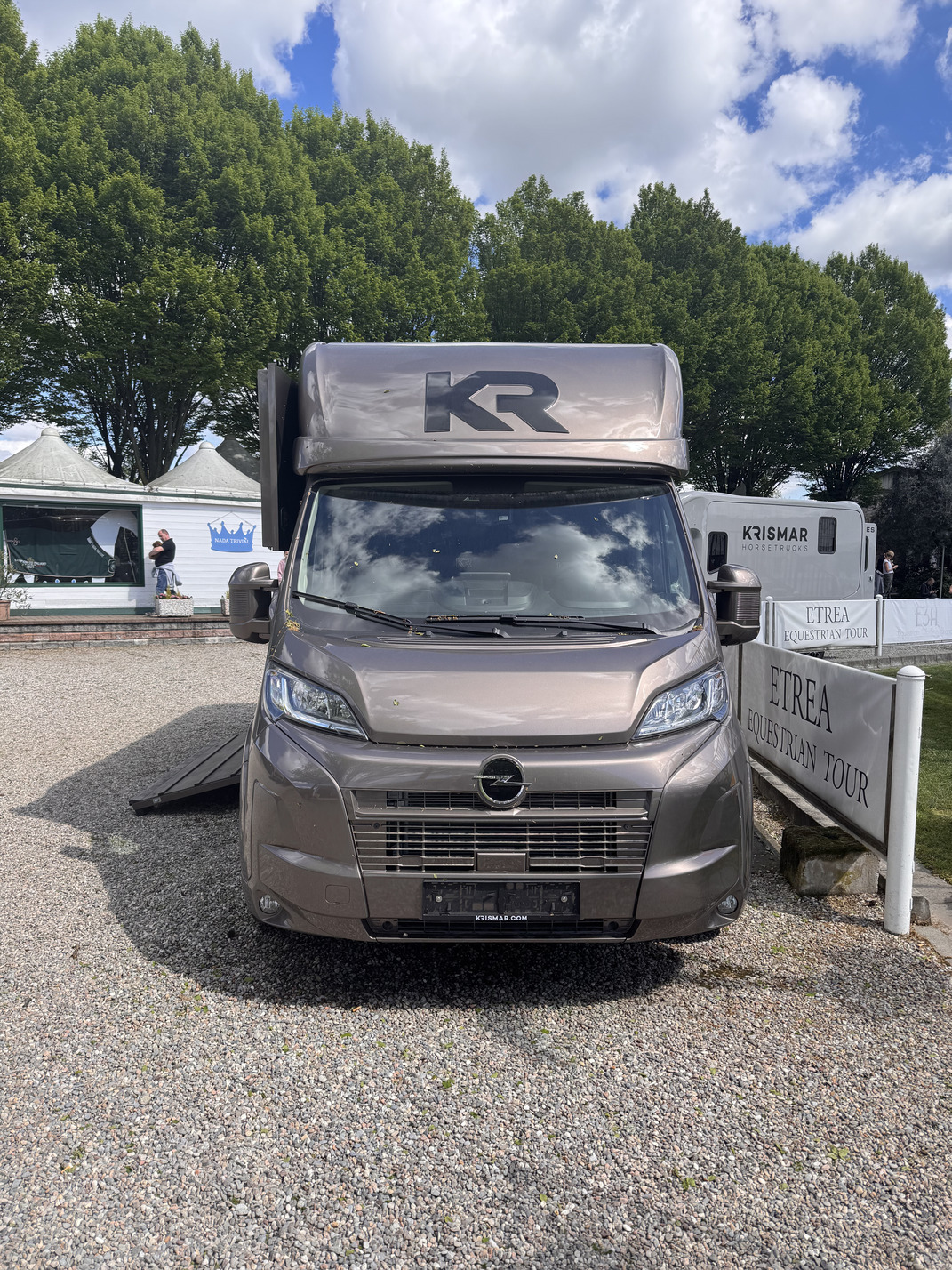 KRISMAR Opel Movano - Horse Move: la piattaforma per il trasporto cavalli. Noleggia mezzi, trova trasportatori. Confronta prezzi, leggi feedback, paga sicuro.